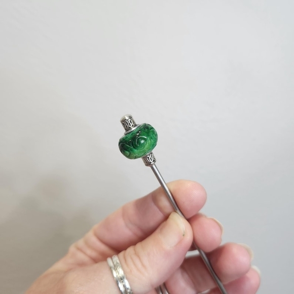 🌿 Jadesong Orb Stainless Steel Hair Stick, Carved Burmese Jade Epic Updo Pin - Picture 8 of 9